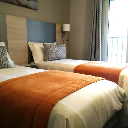 Hotel Du Midi 3*