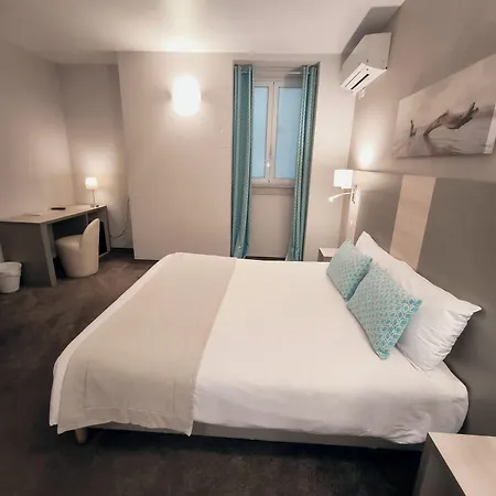 Du Midi Hotel