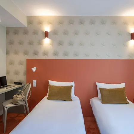 Hotel Du Midi 3*
